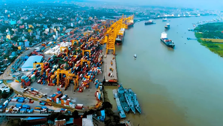 অনির্দিষ্টকালের কর্মবিরতিতে অচল চট্টগ্রাম বন্দর